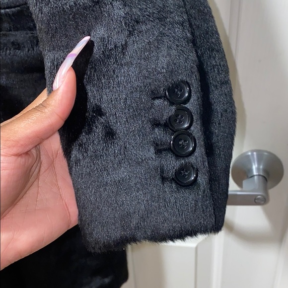 UNIQLO X Carine Roitfield Faux Fur Coat - Picture 4 of 11